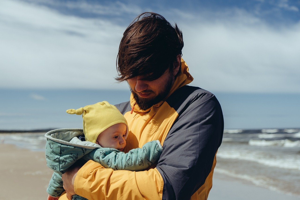 father, nature, son, family, dad, baby, love, together, child, boy, parent, kid, happy, man, male, childhood, young, little, portrait, cute, happiness, outdoors, summer, baltic, poland, caucasian